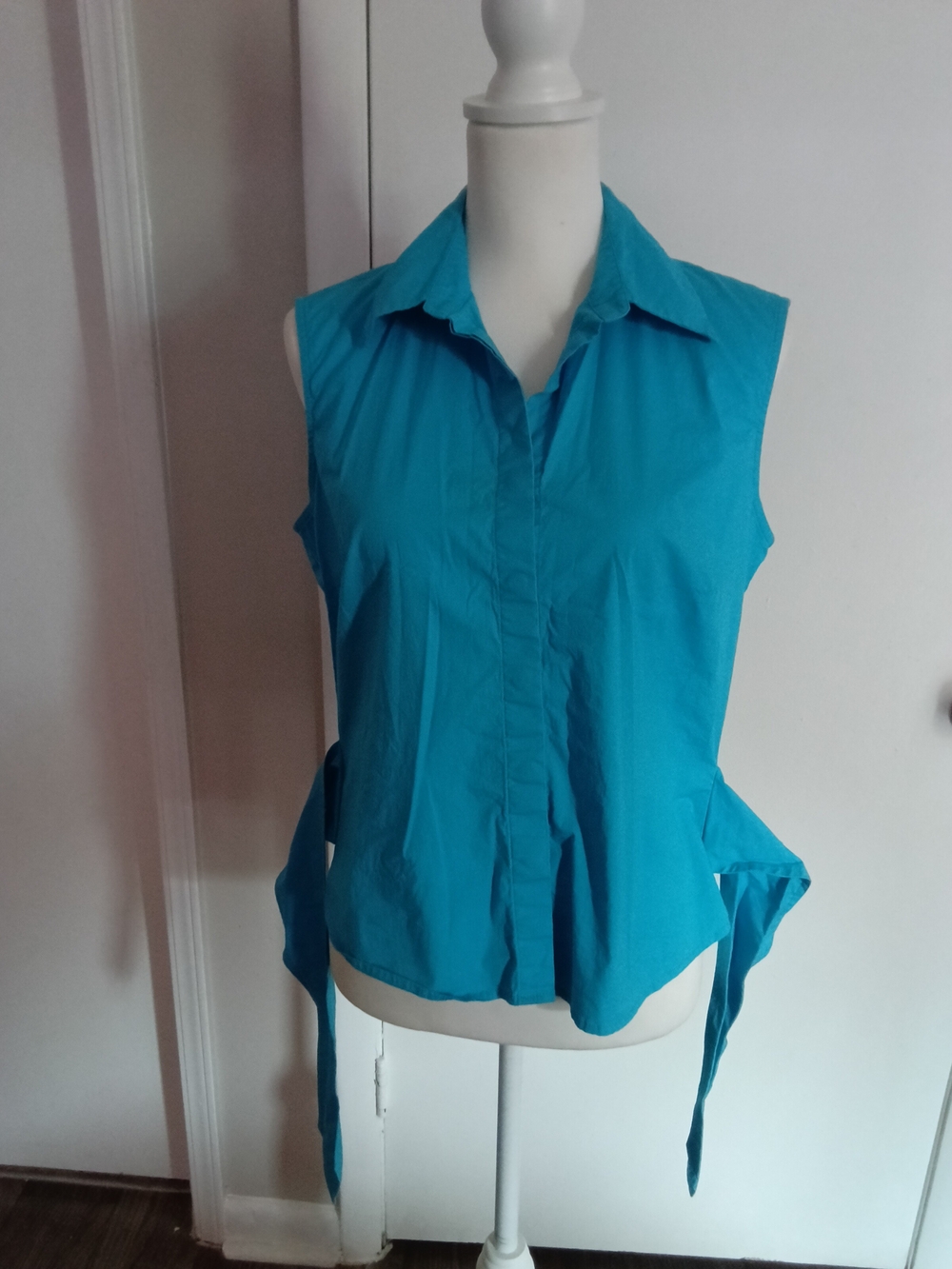 Coldwater Creek Sleeveless Teal Button-Front Tie-Waist Top